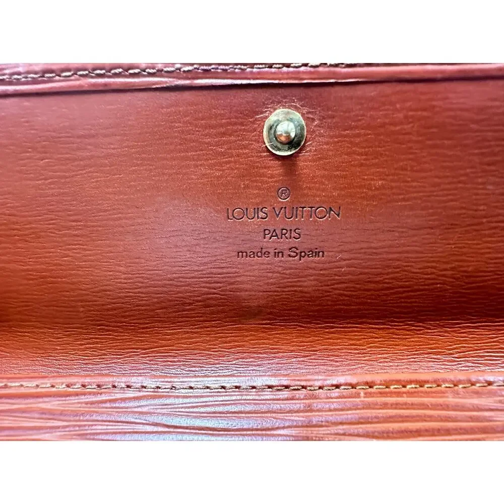 Authentic Vintage Louis Vuitton EPI Leather Long Wallet - Picture 8 of 13